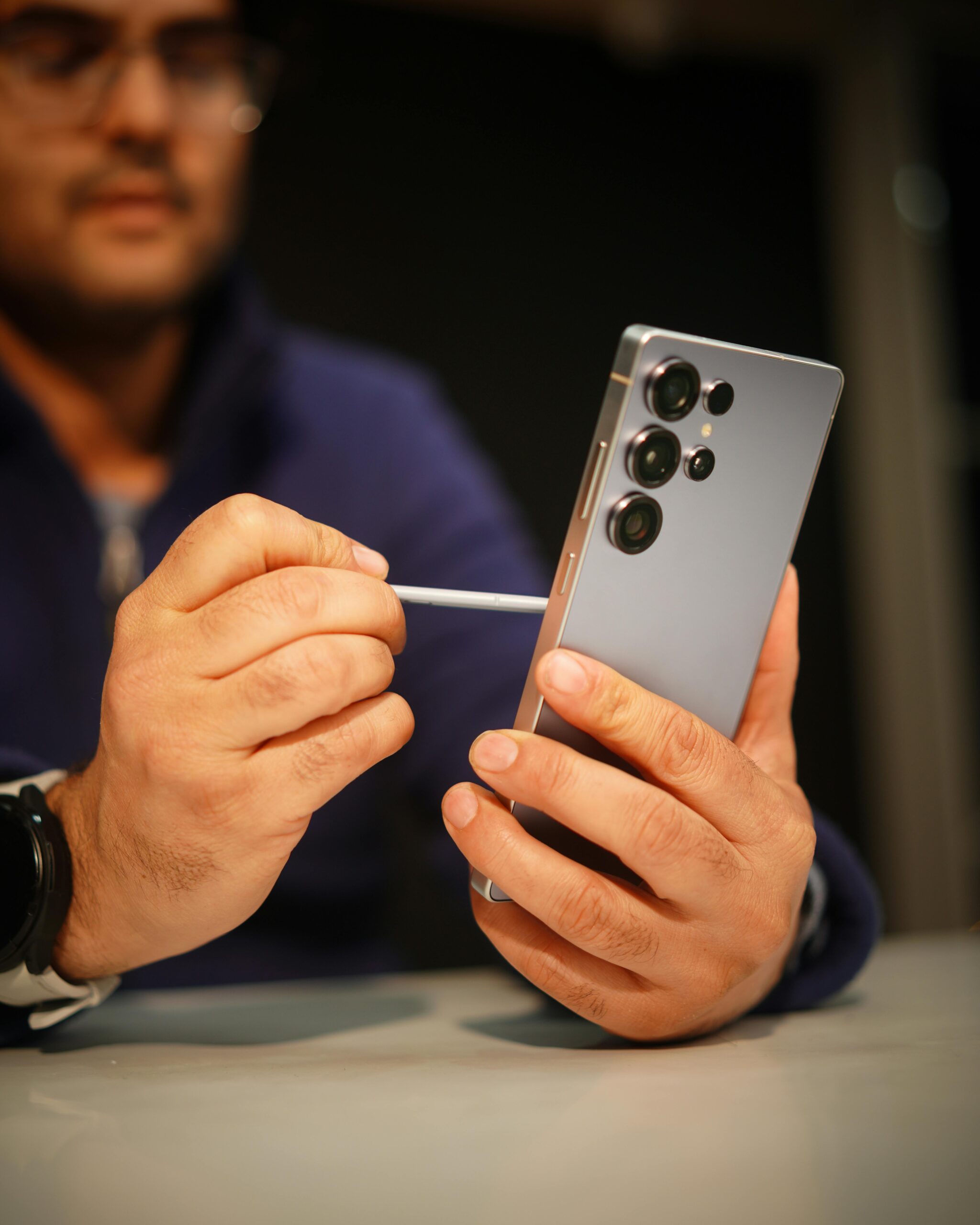 Samsun S26 Ultra smartphone featuring large AMOLED display and premium build